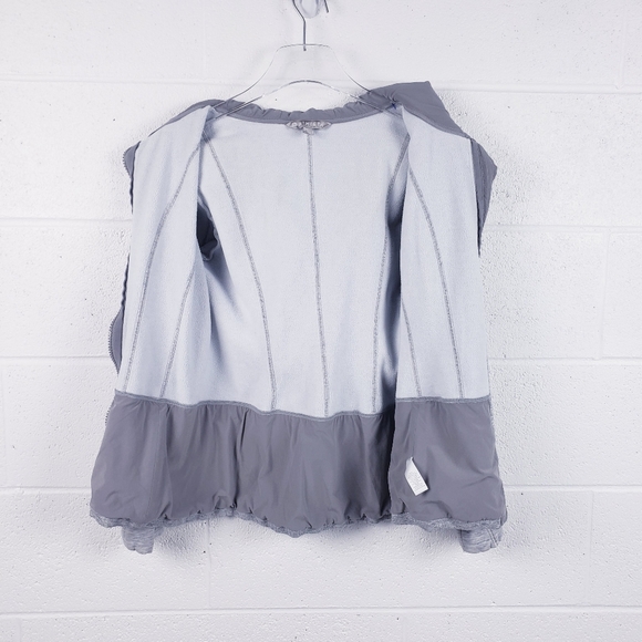 Athleta Fitted Victory Hoodie in Gray Full Zip Sweatshirt Womens Size Medium - Picture 4 of 9